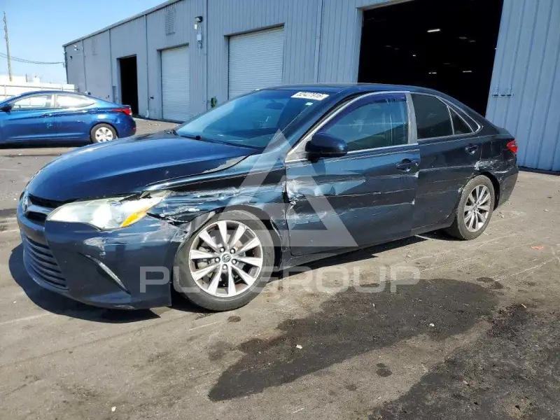 2016 Toyota CAMRY фото