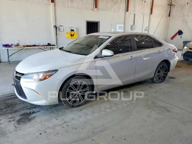 2016 Toyota CAMRY photo