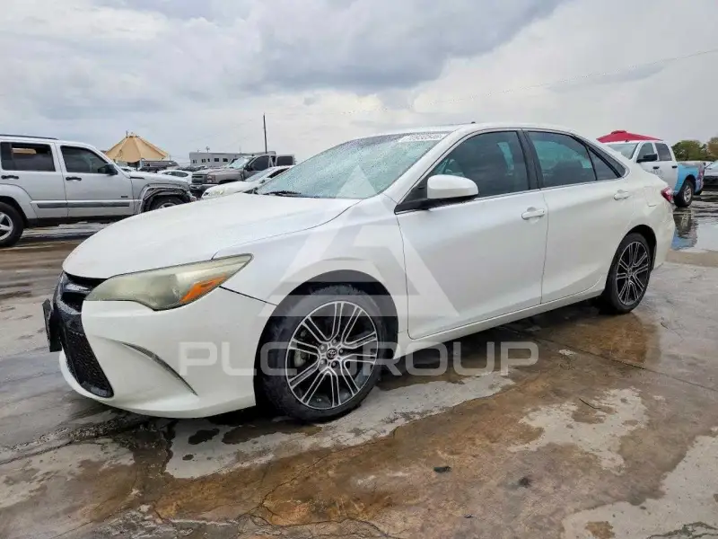 2016 Toyota CAMRY photo