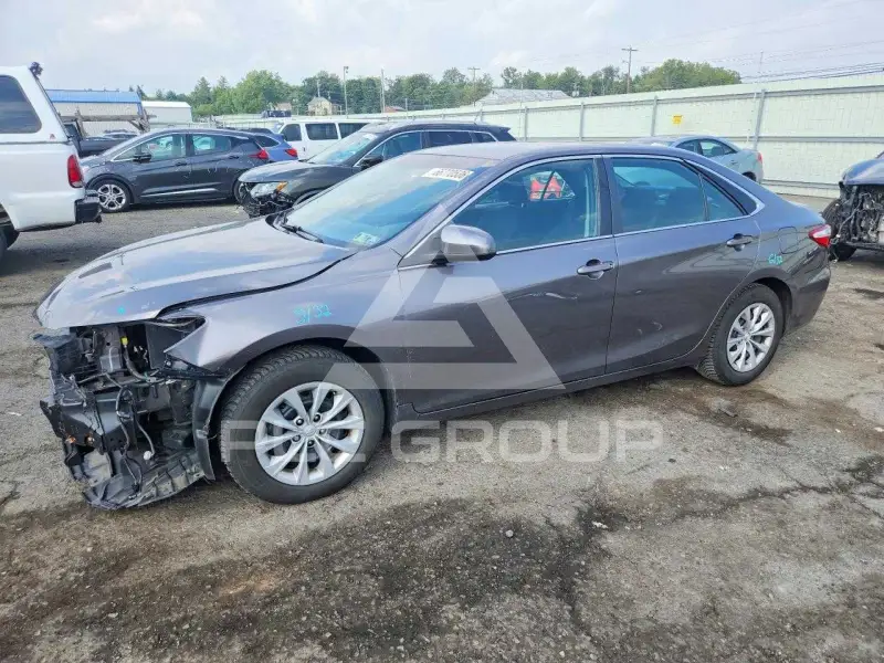 2016 Toyota CAMRY photo