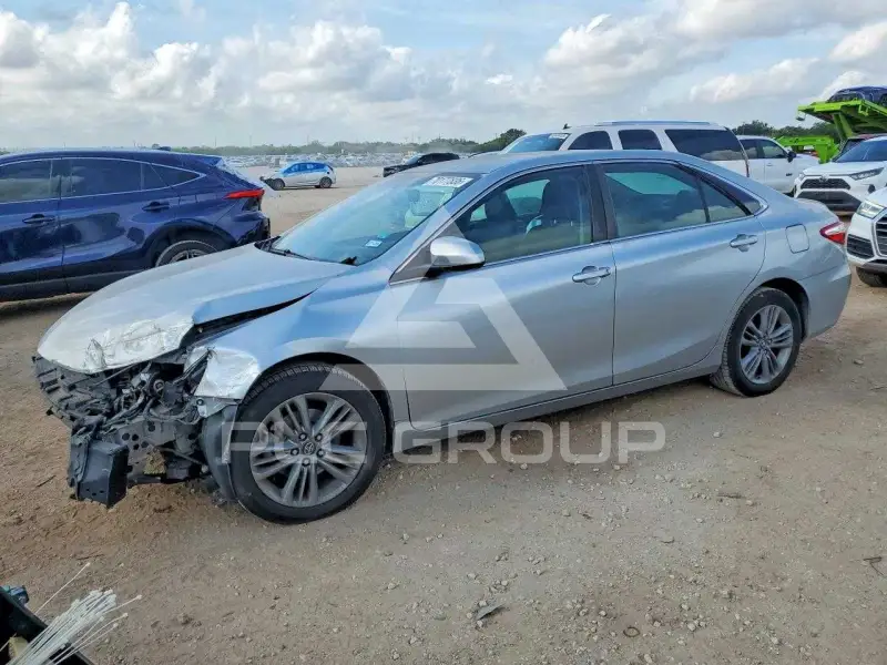 2016 Toyota CAMRY photo