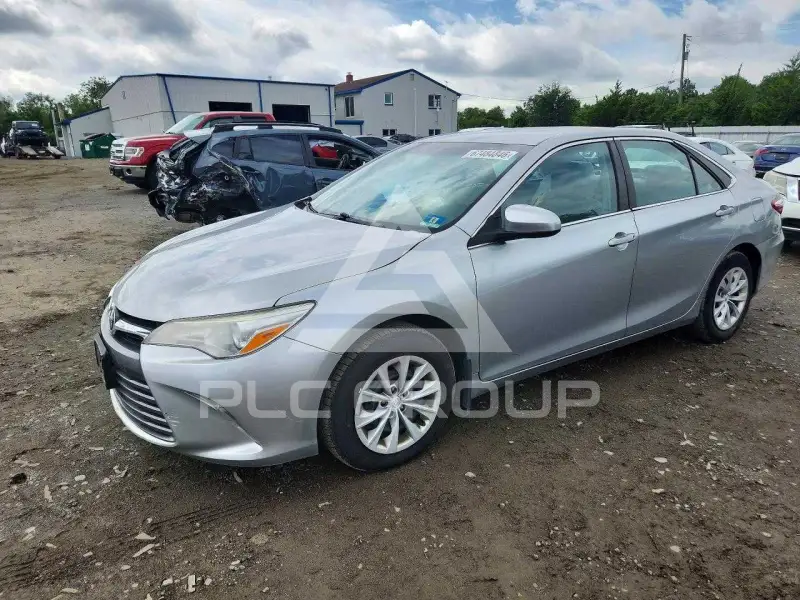 2016 Toyota CAMRY photo