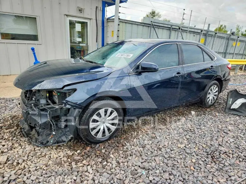 2016 Toyota CAMRY фото
