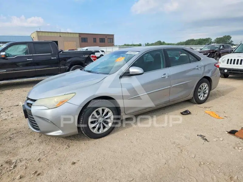 2016 Toyota CAMRY фото
