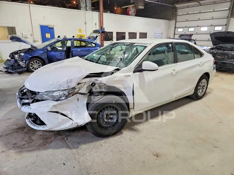 2016 Toyota CAMRY фото