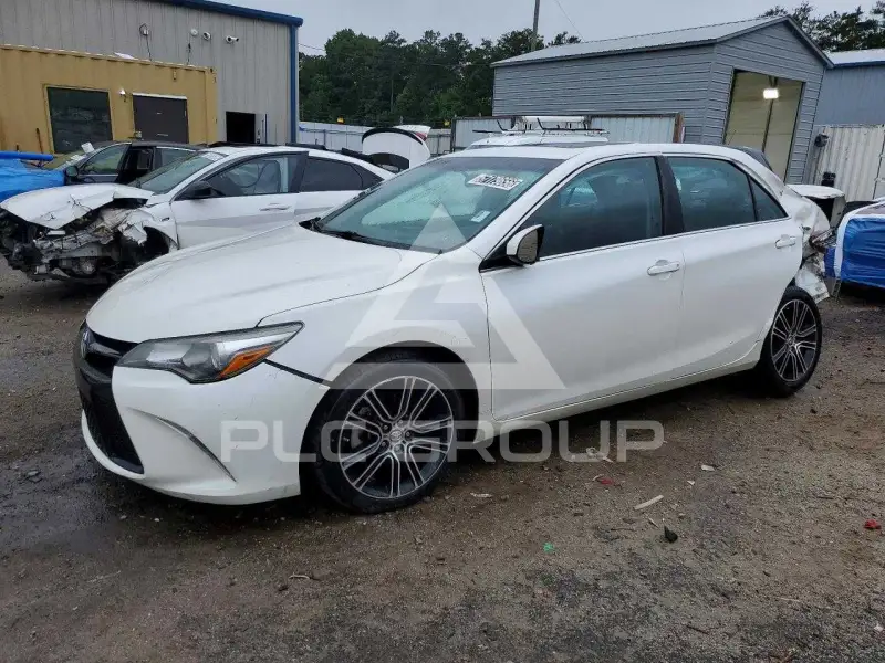 2016 Toyota CAMRY фото