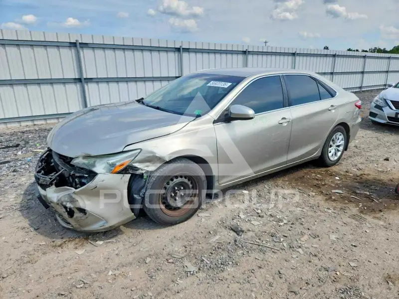 2016 Toyota CAMRY фото