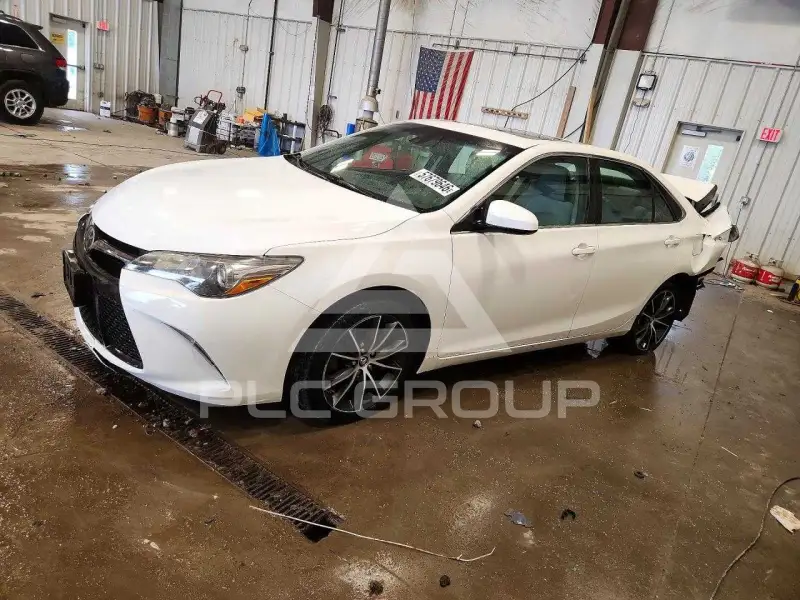 2016 Toyota CAMRY фото
