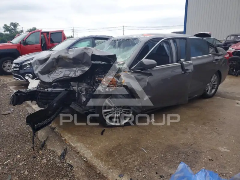 2016 Toyota CAMRY фото