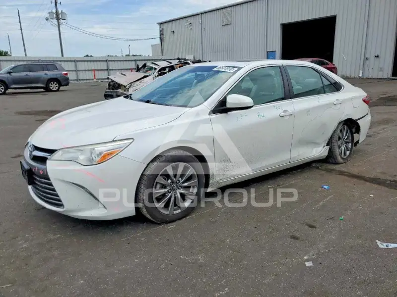 2016 Toyota CAMRY фото