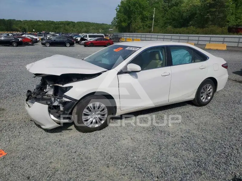 2016 Toyota CAMRY фото