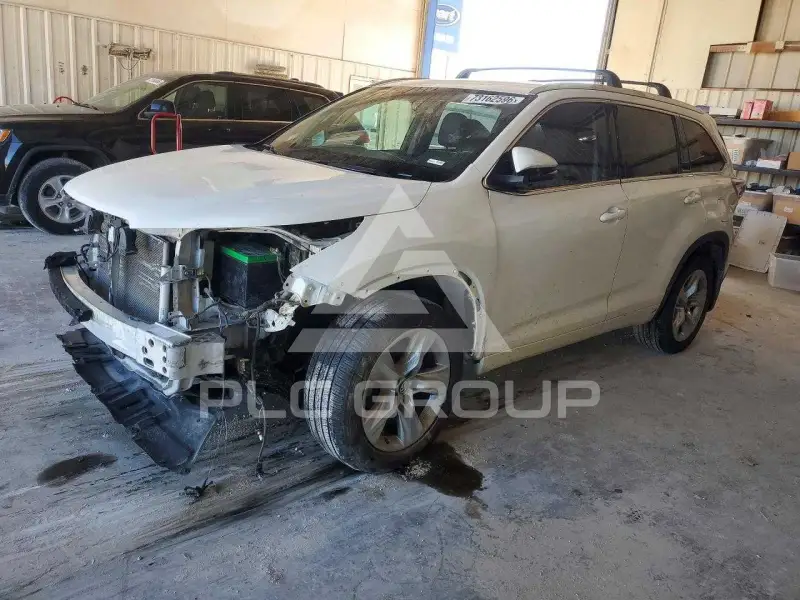 2016 Toyota Highlander photo