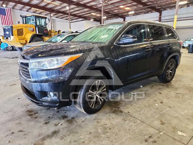 2016 Toyota Highlander фото