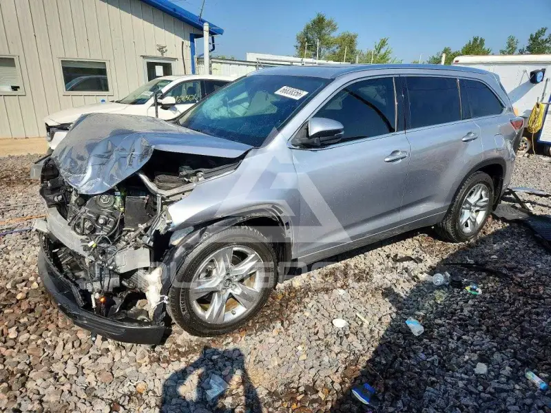 2016 Toyota Highlander photo