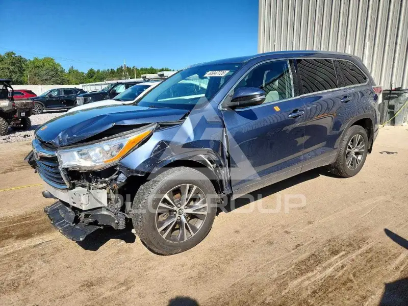 2016 Toyota Highlander фото