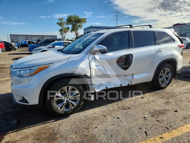 2016 Toyota Highlander photo