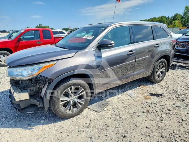 2016 Toyota Highlander photo