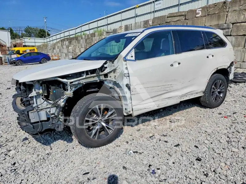 2016 Toyota Highlander фото
