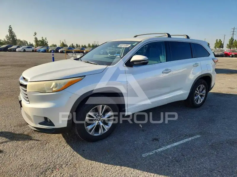 2016 Toyota Highlander photo
