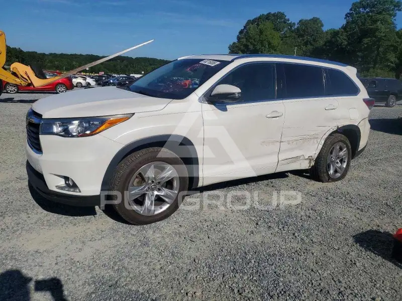 2016 Toyota Highlander photo