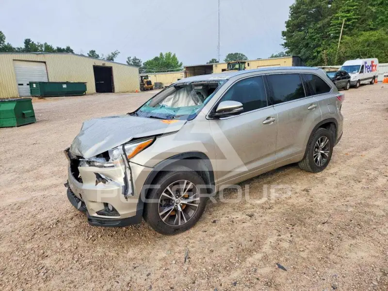 2016 Toyota Highlander фото