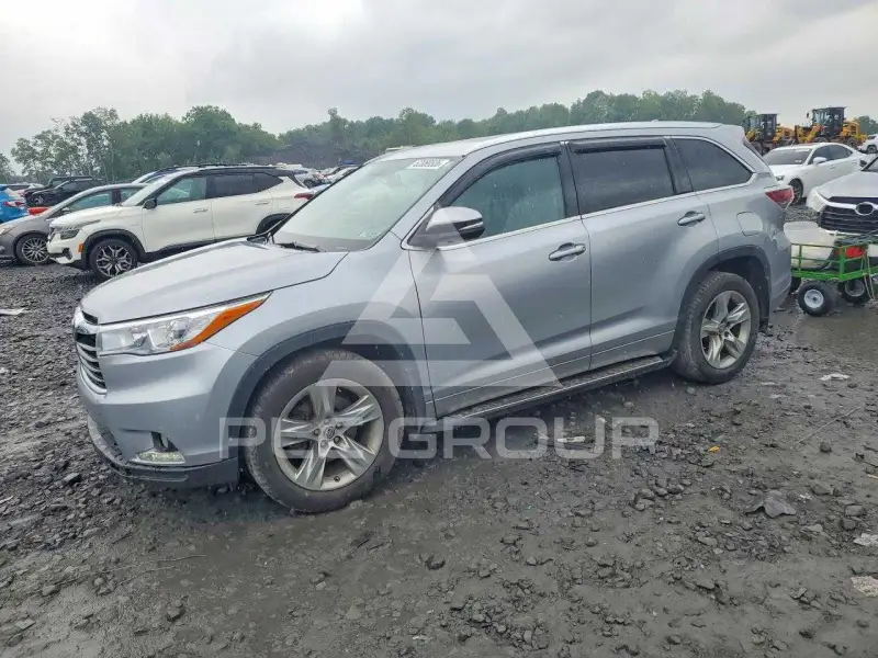 2016 Toyota Highlander photo