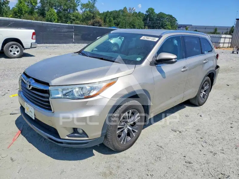 2016 Toyota Highlander фото