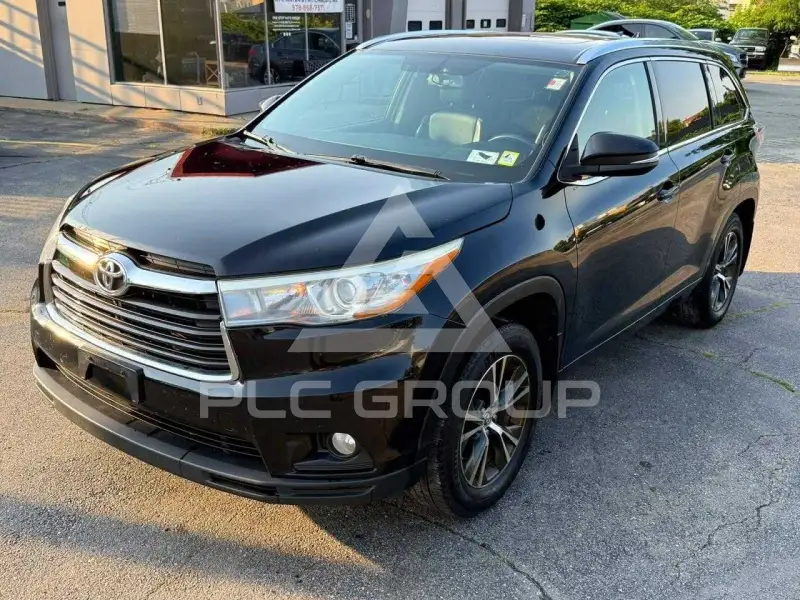 2016 Toyota Highlander photo