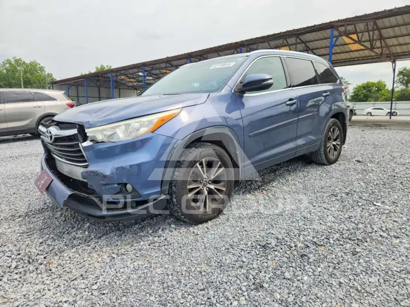2016 Toyota Highlander photo