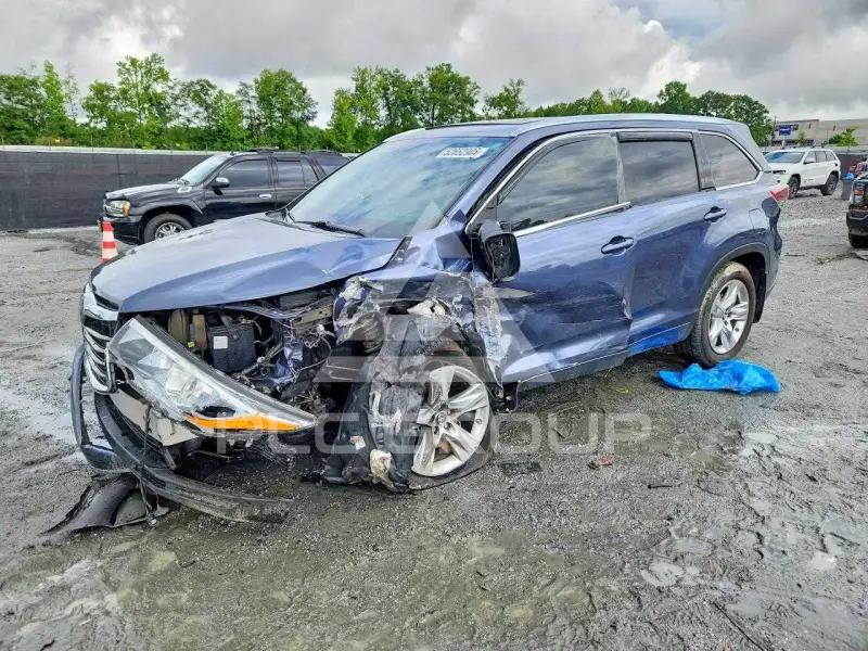 2016 Toyota Highlander photo