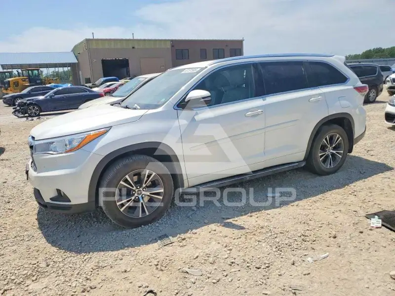 2016 Toyota Highlander фото