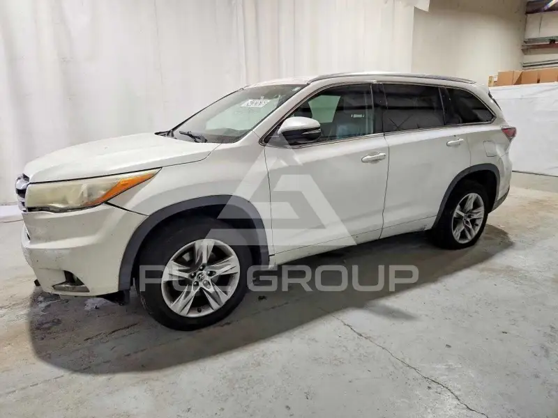 2016 Toyota Highlander photo