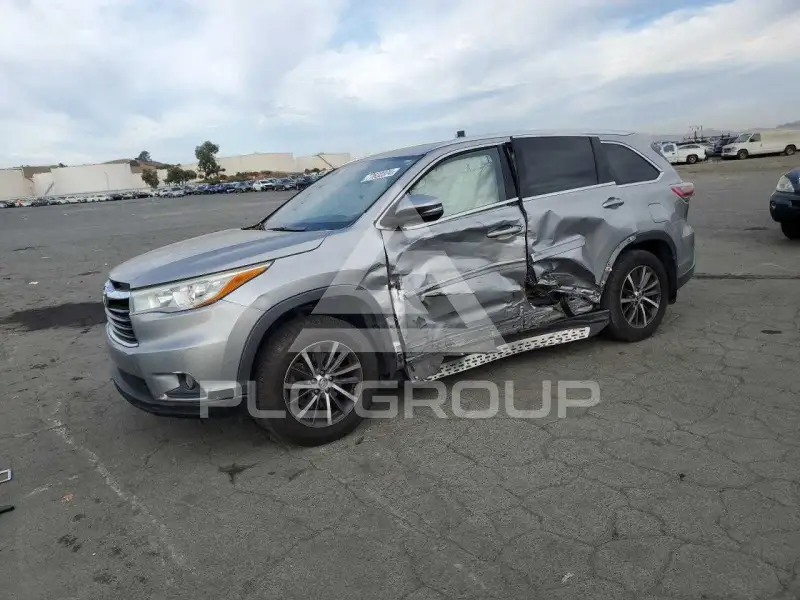 2016 Toyota Highlander фото