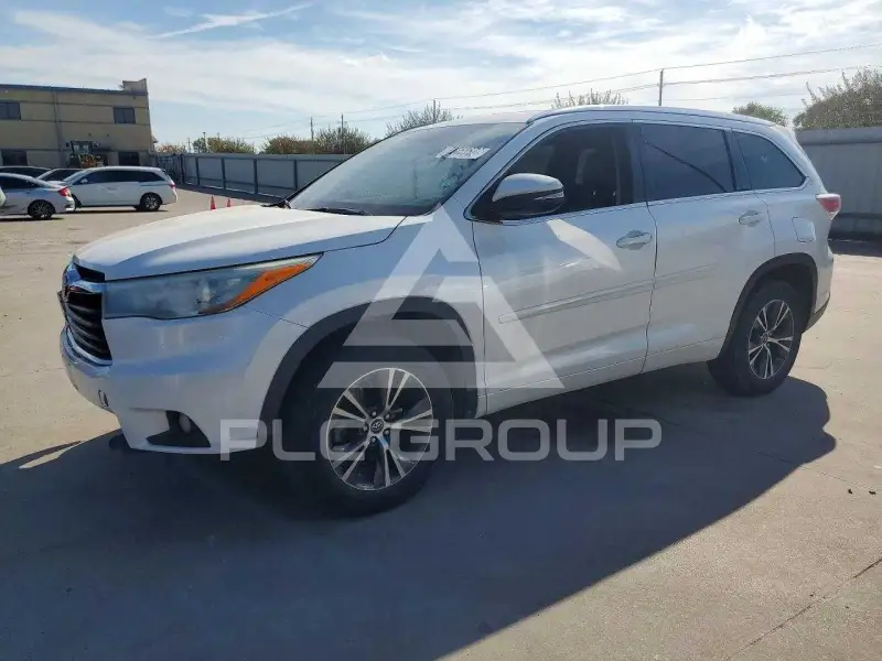 2016 Toyota Highlander photo