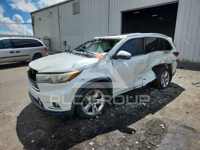 2016 Toyota Highlander photo