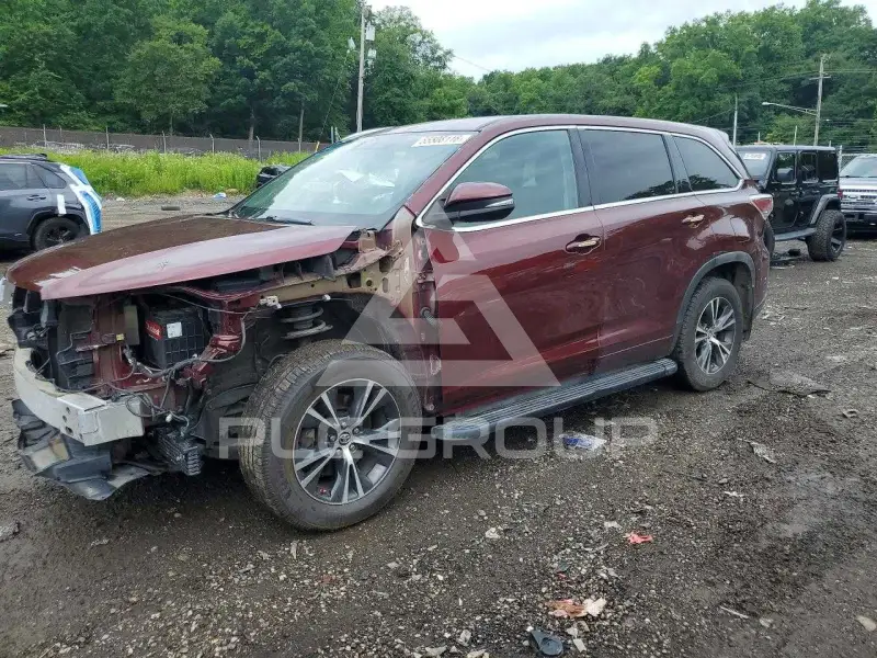 2016 Toyota Highlander photo