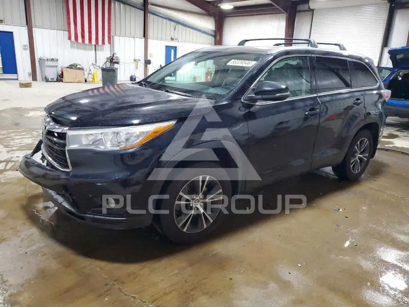 2016 Toyota Highlander photo