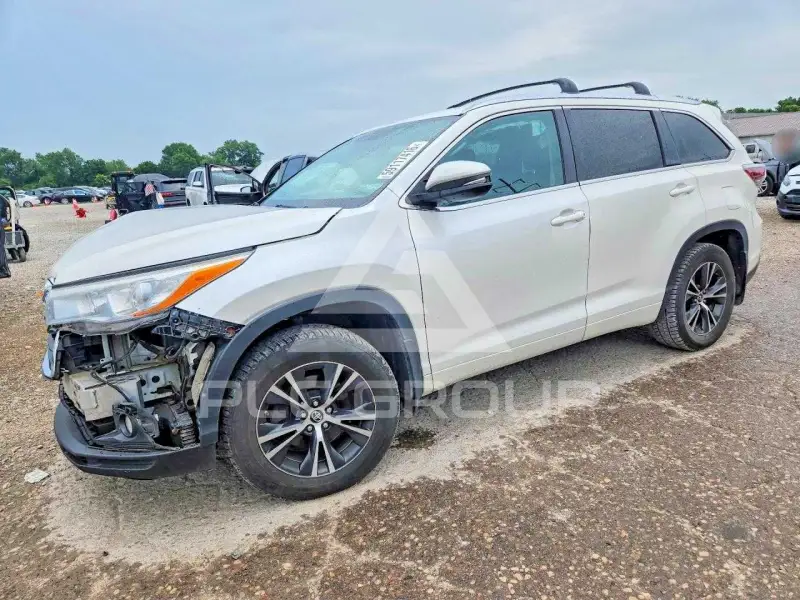 2016 Toyota Highlander фото