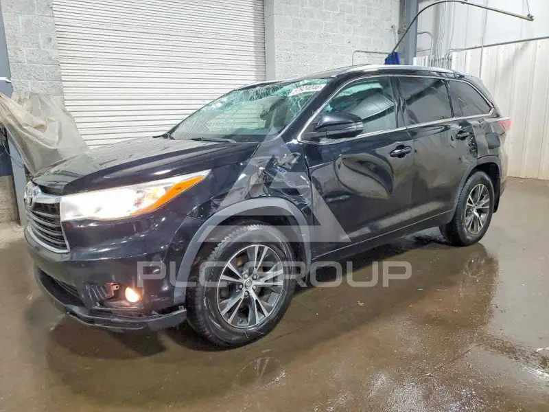 2016 Toyota Highlander фото