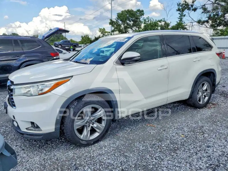 2016 Toyota Highlander photo