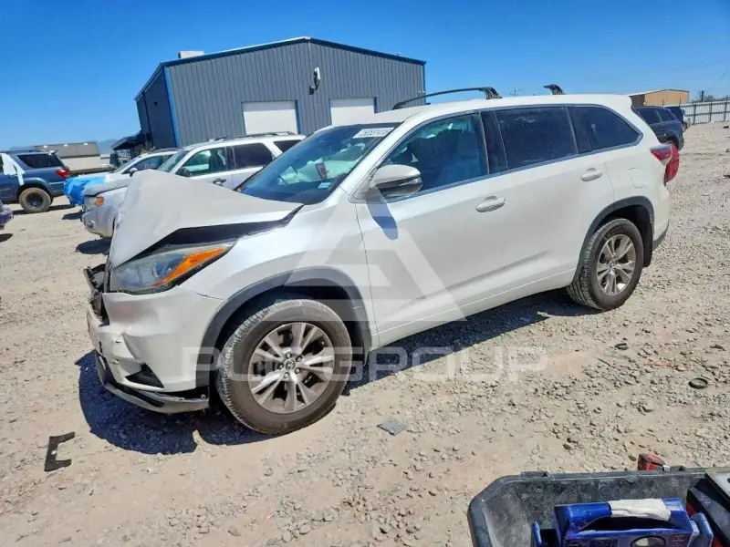2016 Toyota Highlander photo