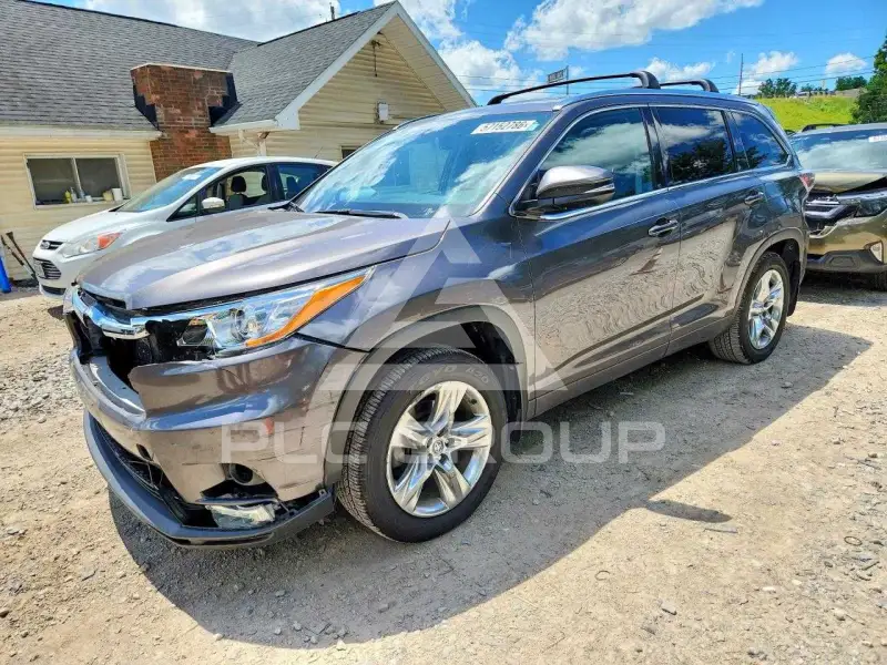 2016 Toyota Highlander photo
