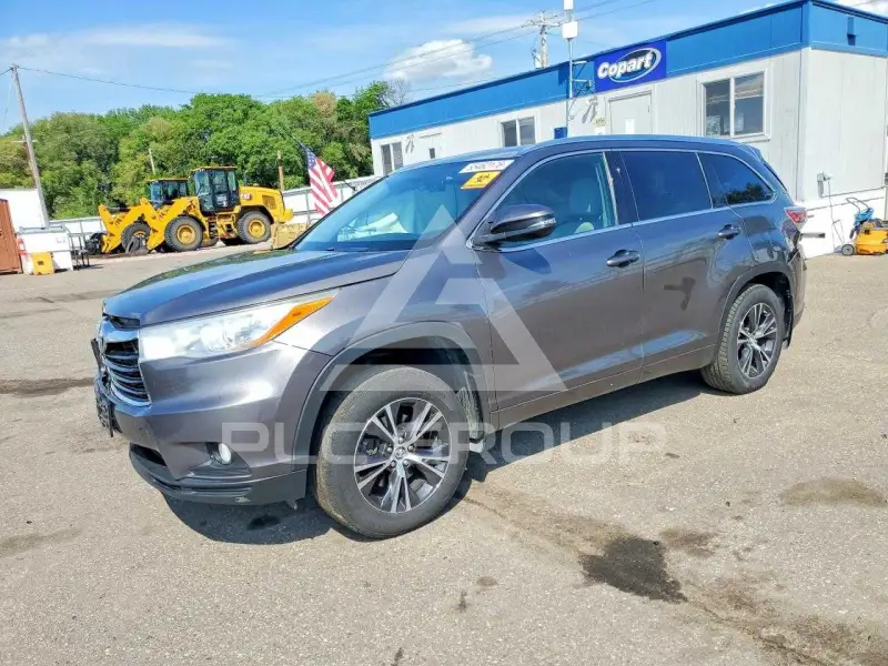 2016 Toyota Highlander фото