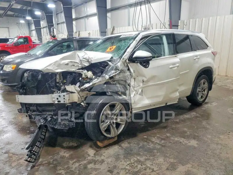 2016 Toyota Highlander photo