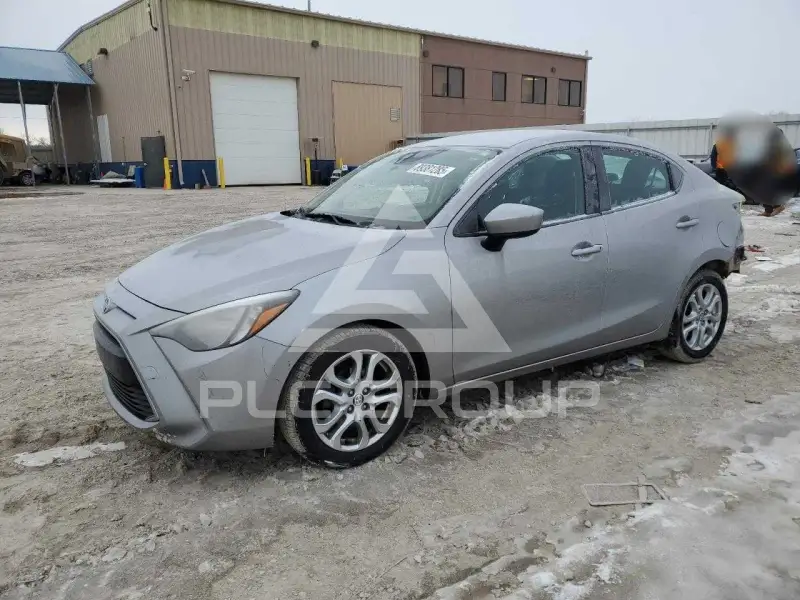 2016 Toyota SCION photo