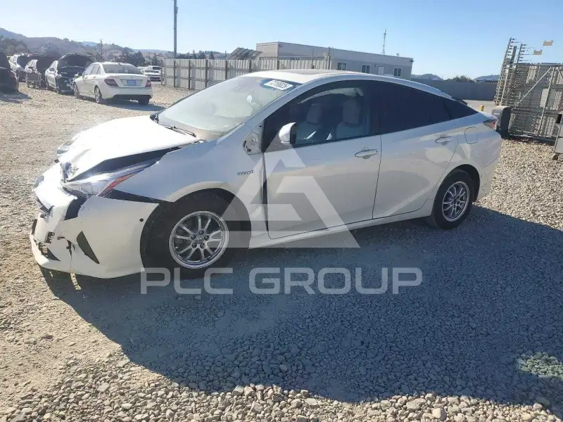 2016 Toyota PRIUS photo