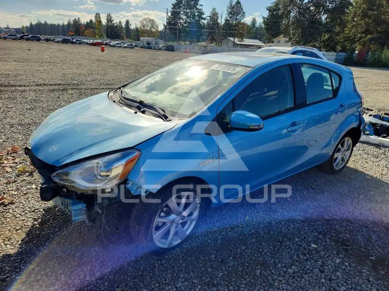 2016 Toyota PRIUS photo