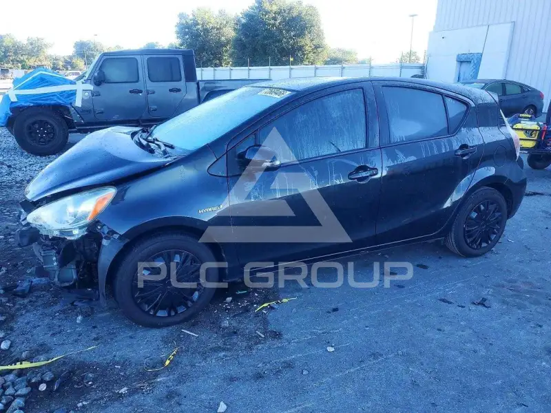 2016 Toyota PRIUS photo