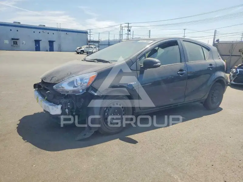 2016 Toyota PRIUS photo