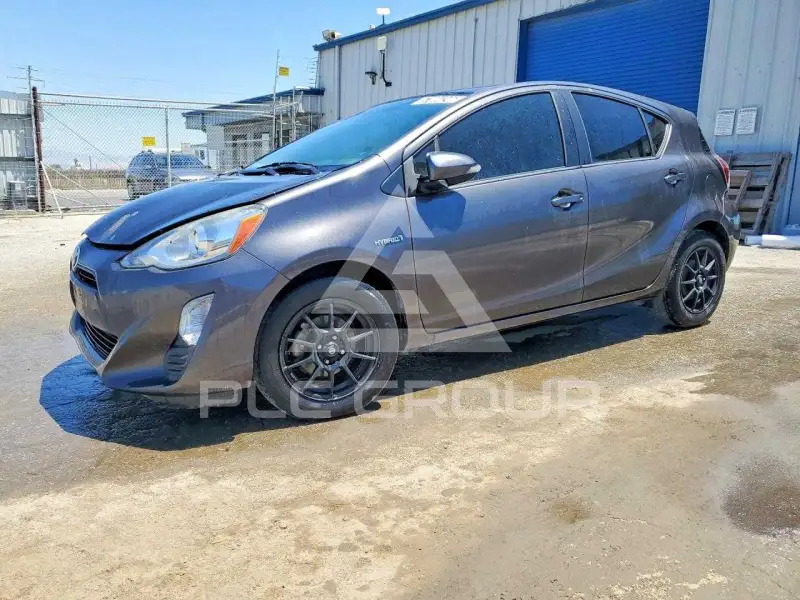2016 Toyota PRIUS фото